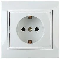 Розетка 1-м СП Plano 1-206-01 16А IP20 250В 2P+E Schuko защ. шторки бел. Intro Б0029845