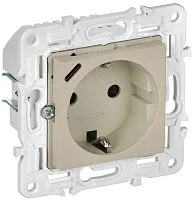 Розетка SKANDY 18Вт 16А с заземл. защ. шторки с USB C SK-R17B беж. IEK SK-R14-16-U14-018-K10